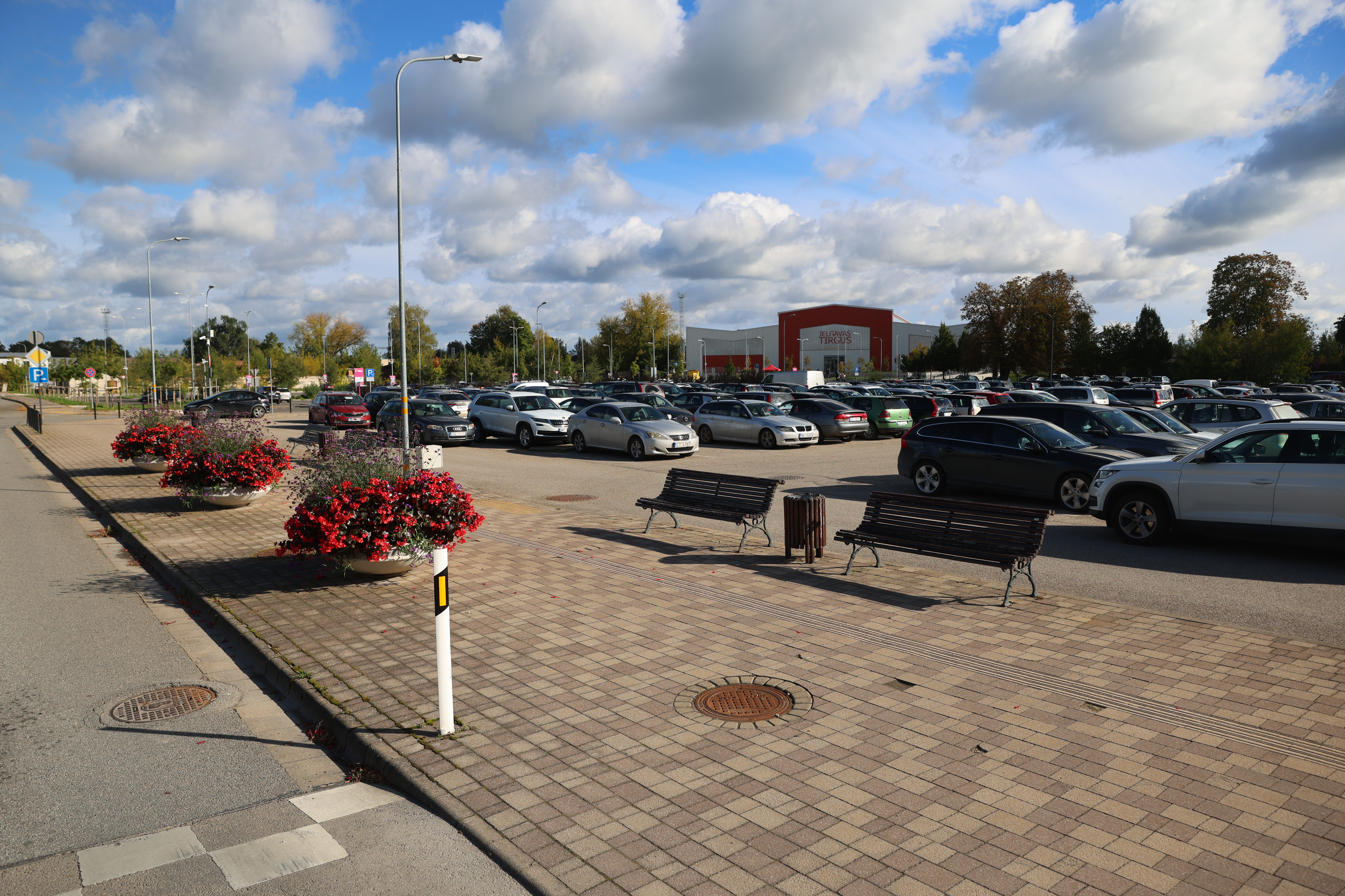 Multimodāla sabiedriskā transporta savienojuma punkta izveide pie dzelzceļa stacijas &ldquo;Jelgava&rdquo;
