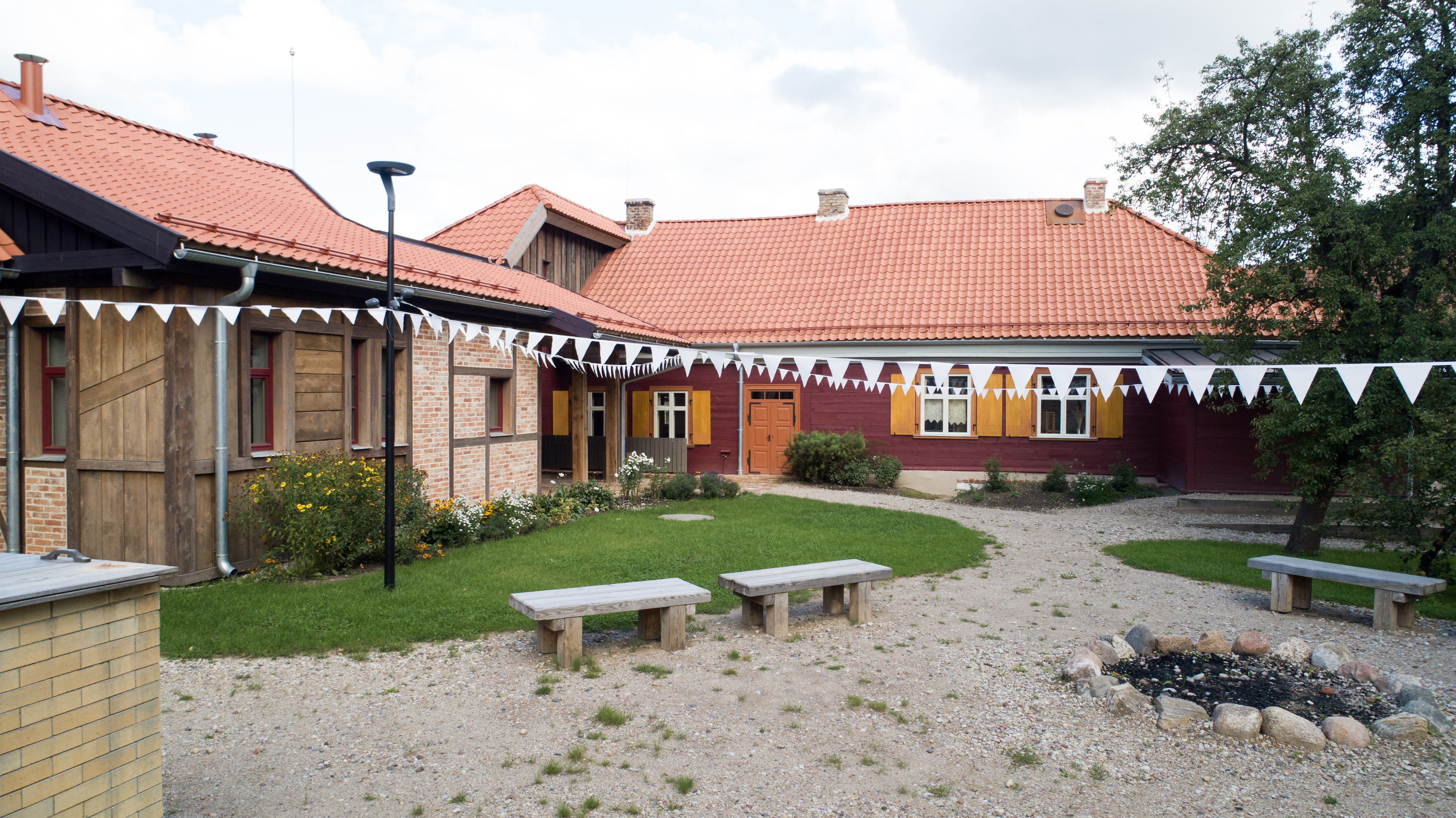 Jelgavā atjaunota Dzīvesziņas un arodu sēta