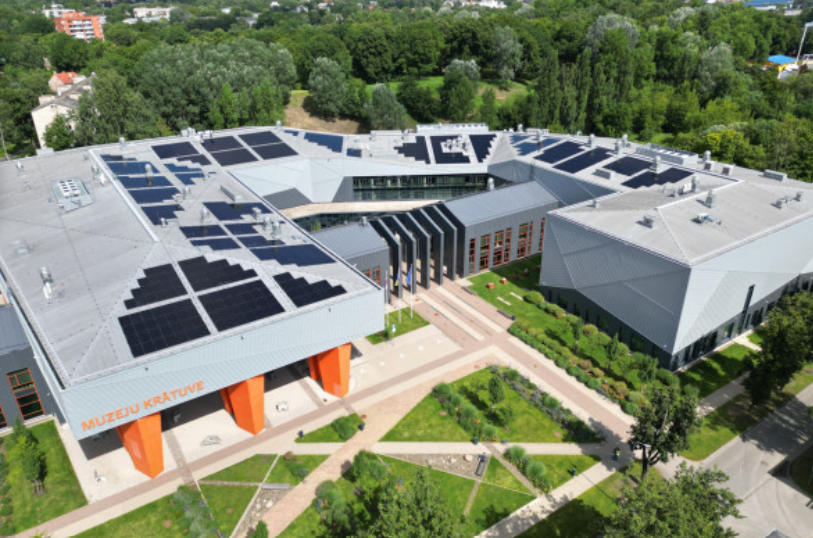 VNĪ pabeidz septiņu valsts ēku pāreju uz atjaunojamo enerģiju