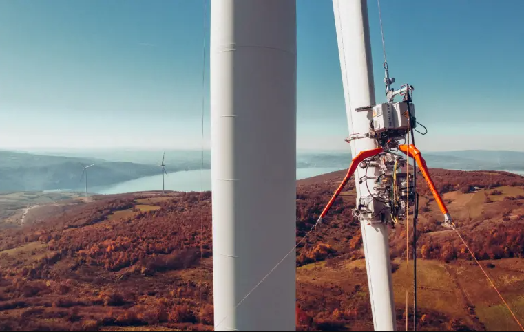 AERONES &ndash; pasaulē pirmais multirotoru lidaparāts ar celtspēju līdz 100 kg