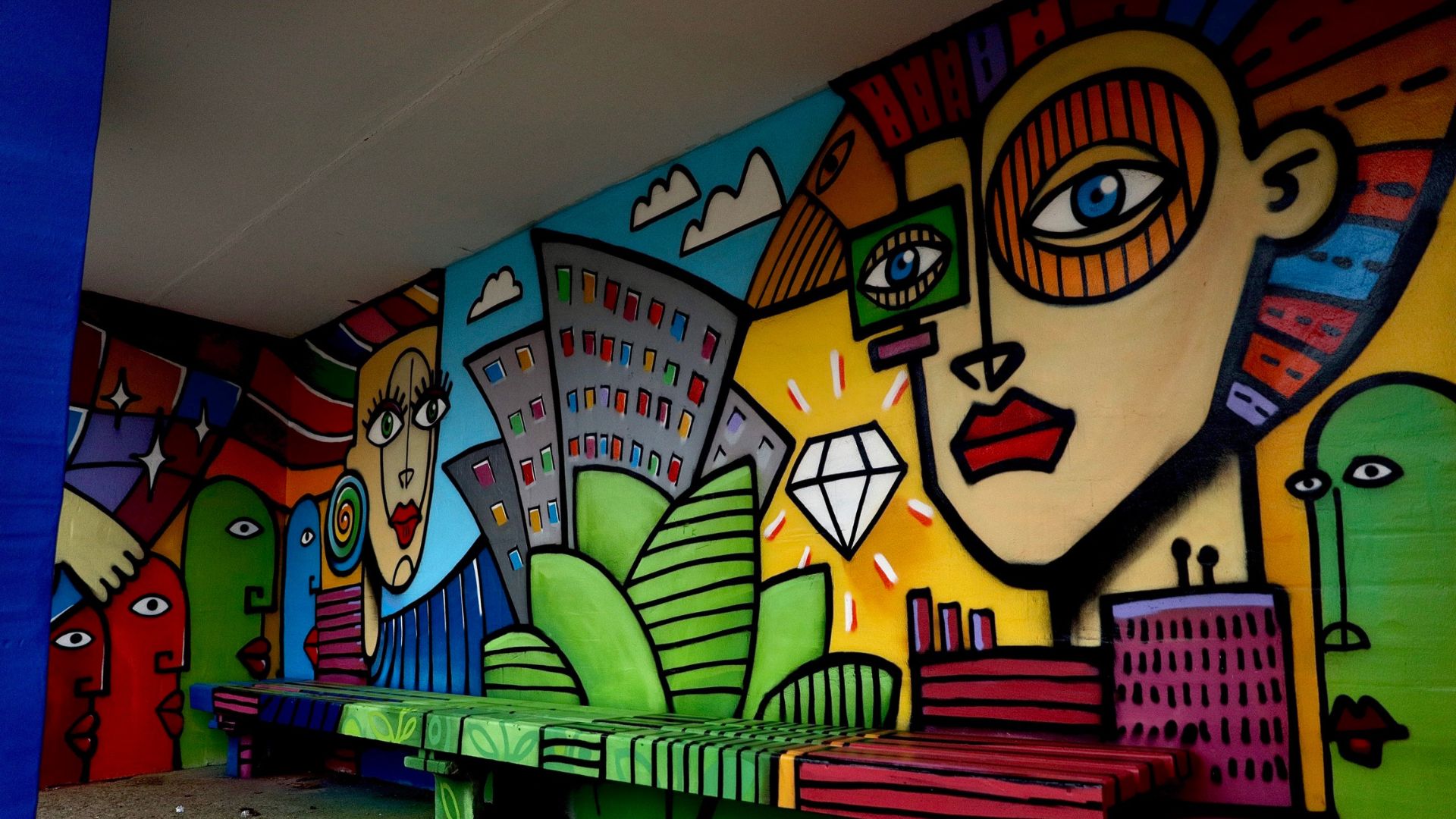 Krāsains grafiti pilsētvidē