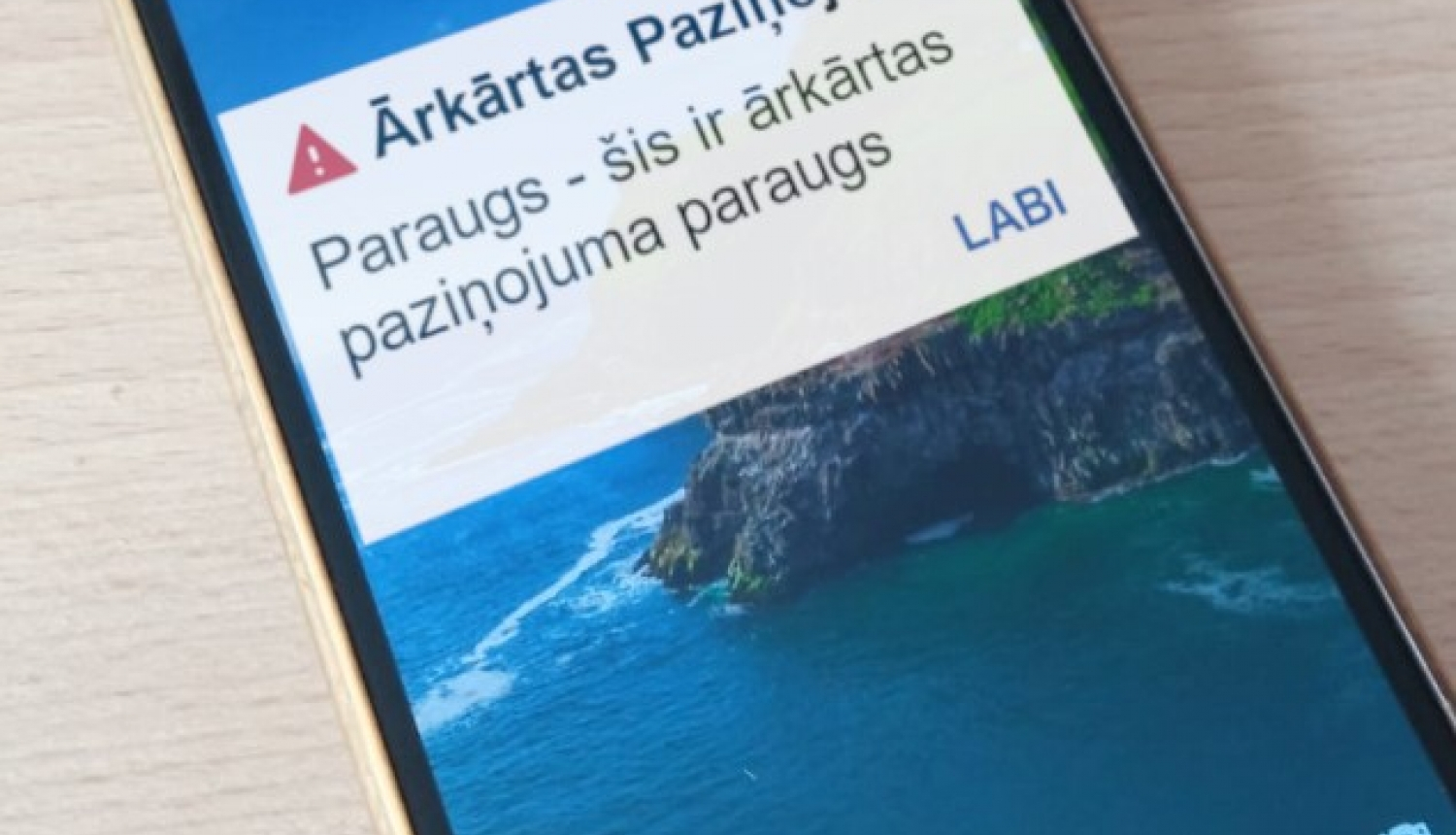 ES fondu atbalsts ļauj ieviest šūnu apraidi Latvijā - jauns rīks agrīnās brīdināšanas sistēmā iedzīvotāju drošībai