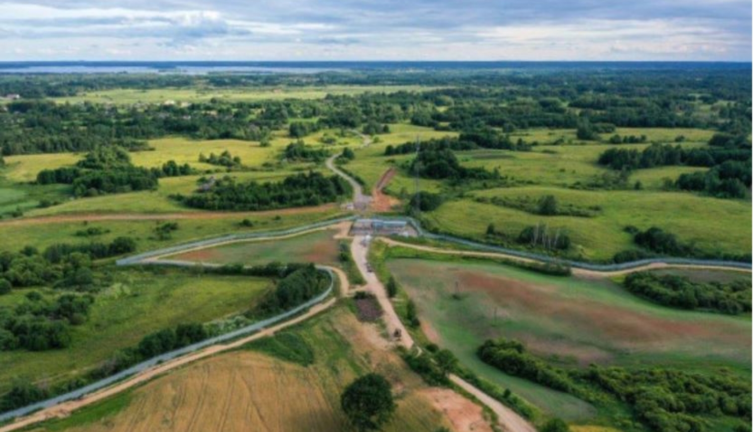 Ministru kabinets pieņem zinā&scaron;anai Iek&scaron;lietu ministrijas informatīvo ziņojumu &ldquo;Par pastāvīgās infrastruktūras uz valsts ārējās sauszemes robežas izbūves progresu&rdquo;