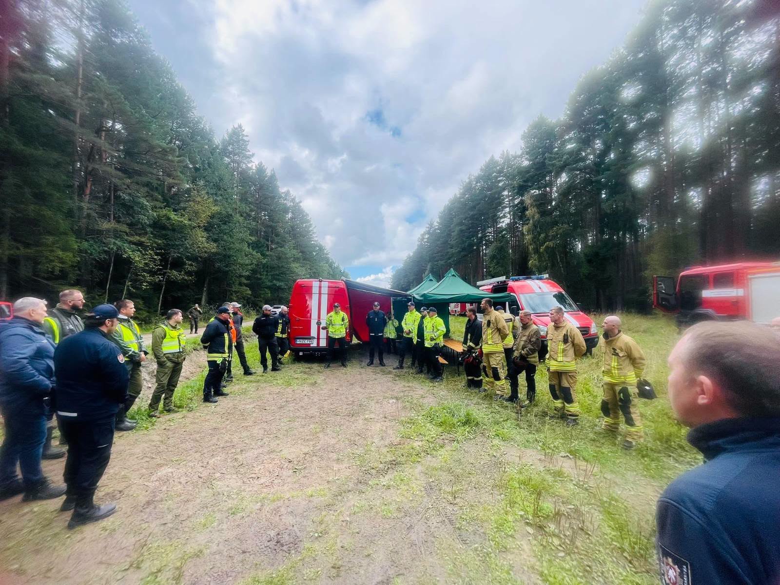 Practical joint training for Latvian and Lithuanian firefighters conducted in border region with support from EU Interreg programme