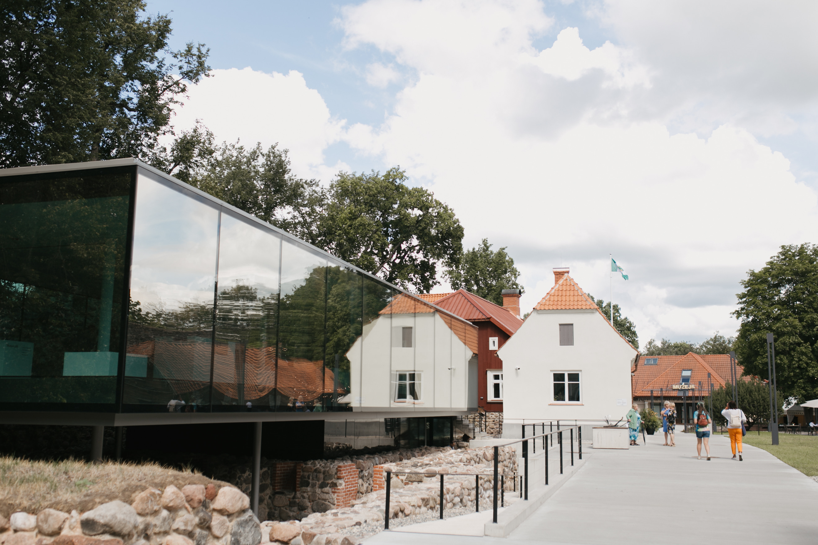 Valmieras pils kultūrvides centra ēka.