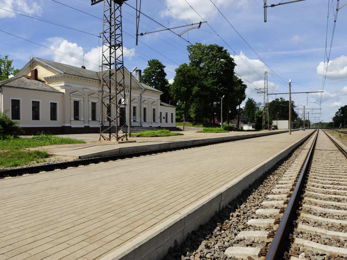 Ar Atveseļo&scaron;anas fonda finansējumu veiks 70 km dzelzceļa līniju elektrifikāciju Rīgā un Pierīgā