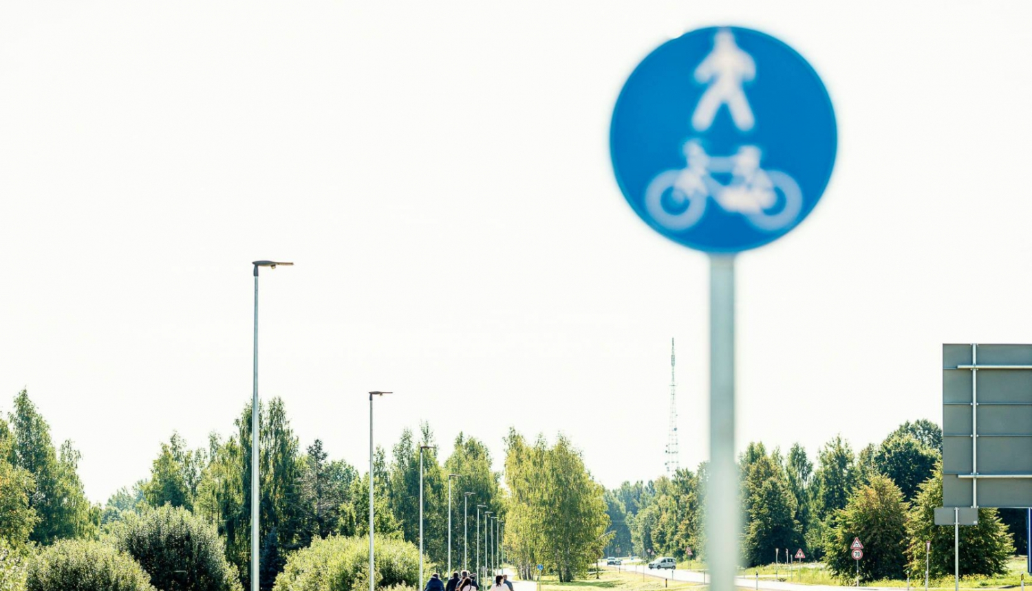 Zemgalē būvē divus gājēju un velosipēdistu infrastruktūras posmus