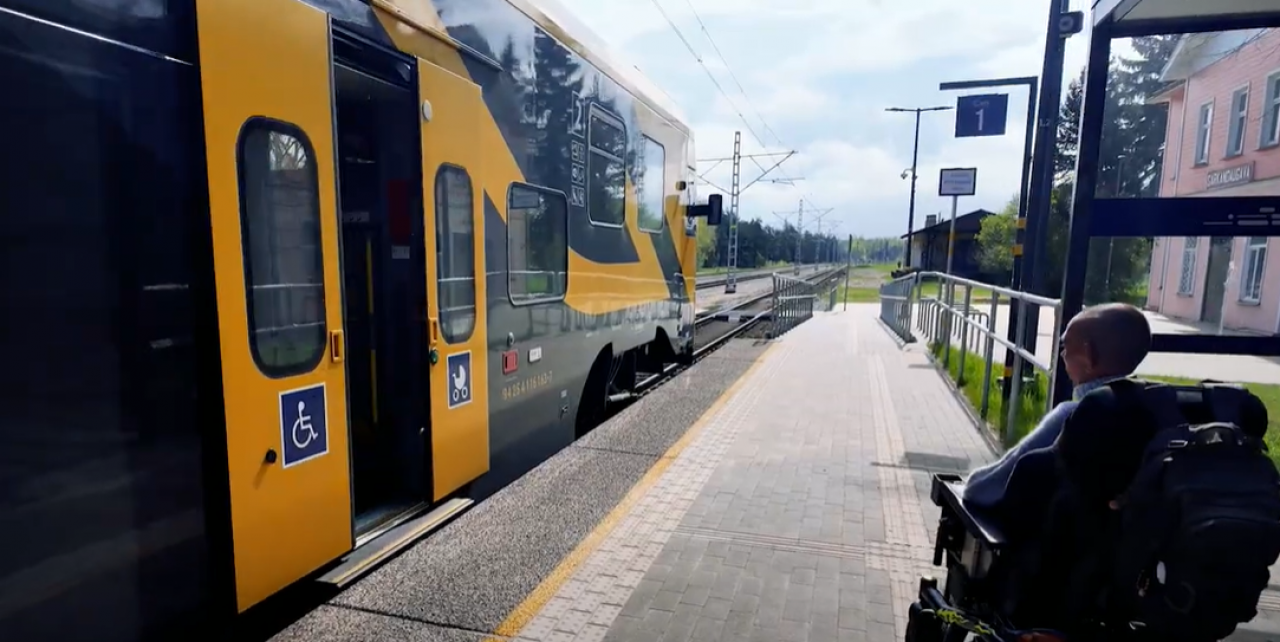 Uzlabojumi satiksmē cilvēkiem ar pārvietošanās ierobežojumiem. Andra pieredze