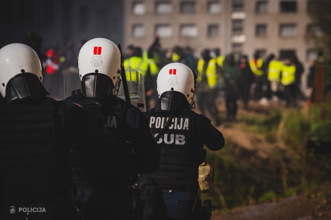 Ar ES finansiālo atbalstu notikušas Valsts policijas Speciālo uzdevumu bataljona organizētas vērienīgas taktiskās mācības