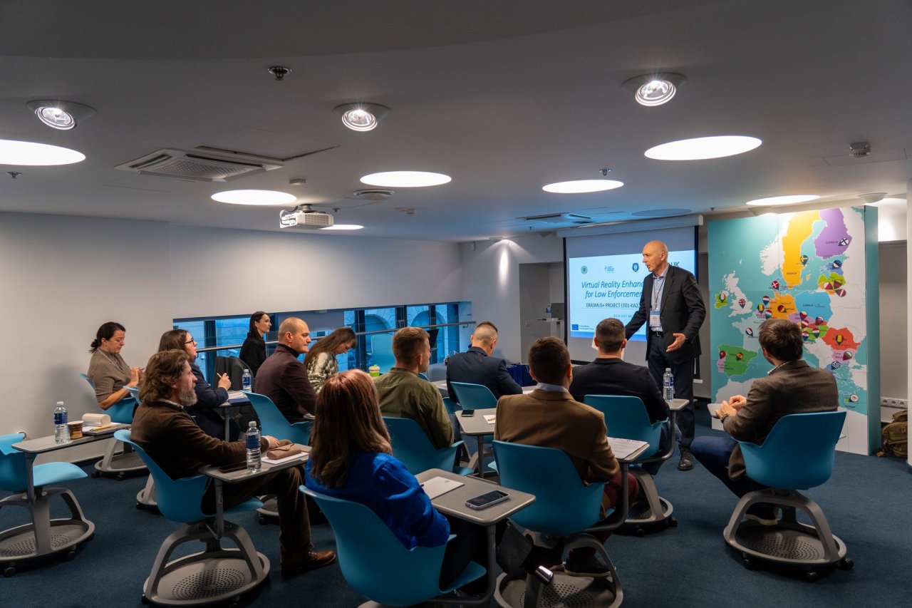 Virtuālā realitāte policistu apmācībā! Valsts policijas koledža un partneri uzsāk jaunu Erasmus+ projektu VIRTLE