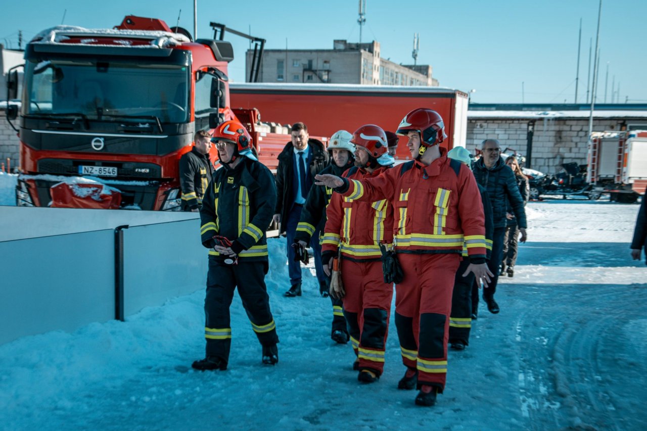 The President of Latvia visits the modern training facilities of the Fire Safety and Civil Protection College, developed with EU co-financing
