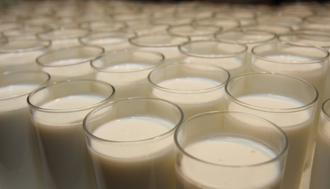 Skolās bērniem un jauniešiem bez maksas būs pieejams plašāks pārtikas produktu klāsts