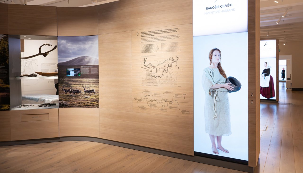 Begging of the exhibition “Streaming Time”