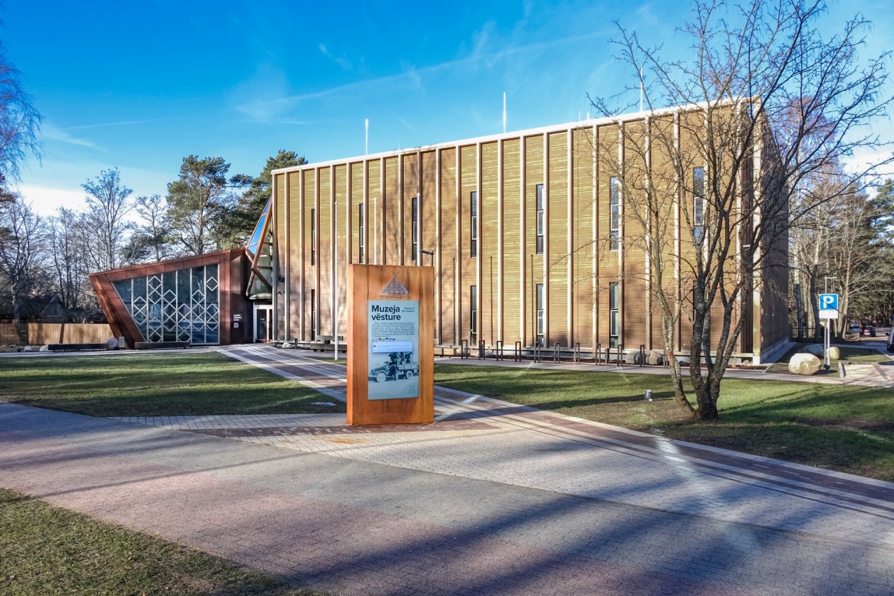 Piejūras brīvdabas muzeja daudzfunkcionālā ēka