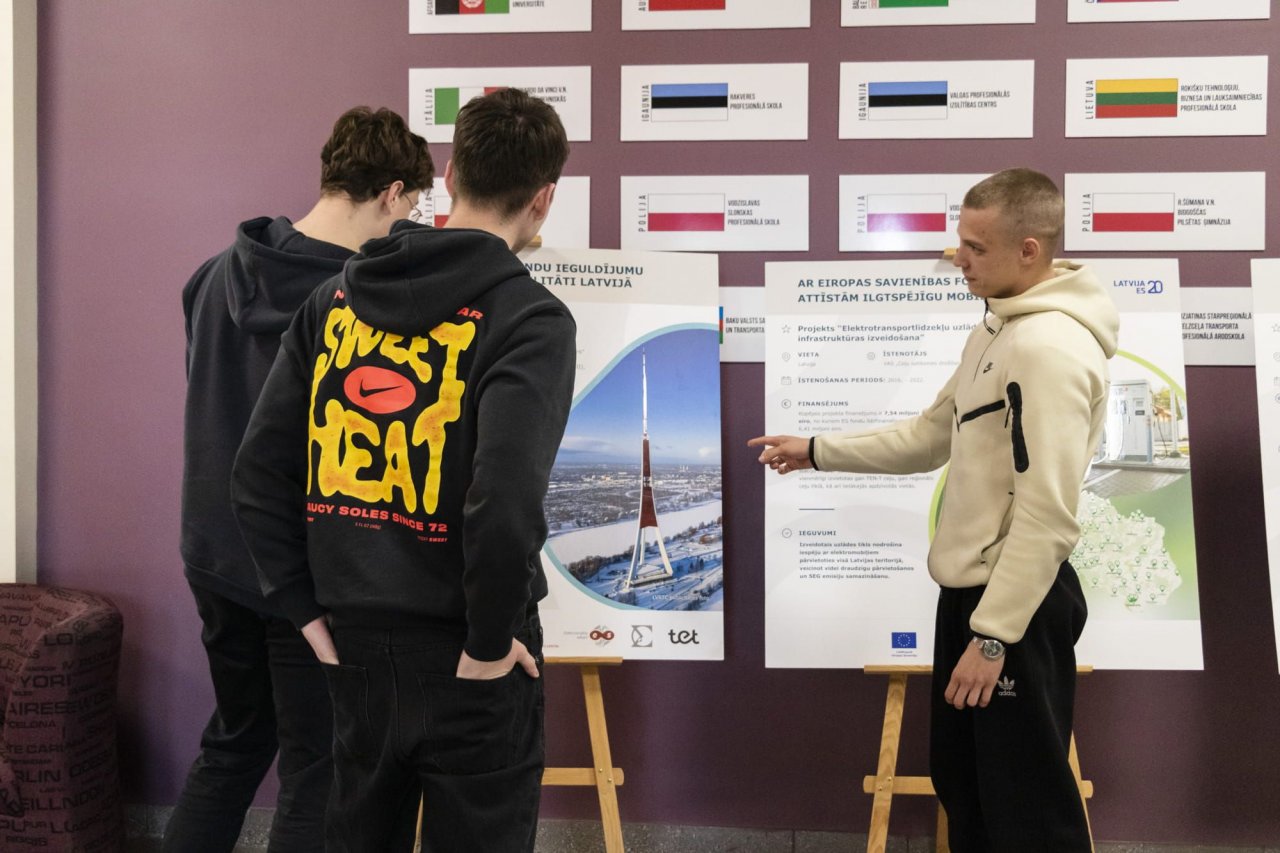 Kā Eiropa kļūst pieejamāka? ES finansēto projektu izstāde viesojas Latvijas reģionos