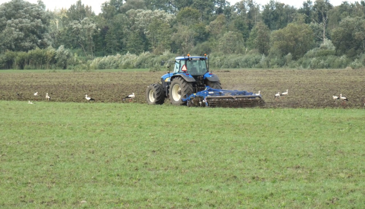 Mazajām lauku saimniecībām paplašinātas iespējas lietotas tehnikas iegādei