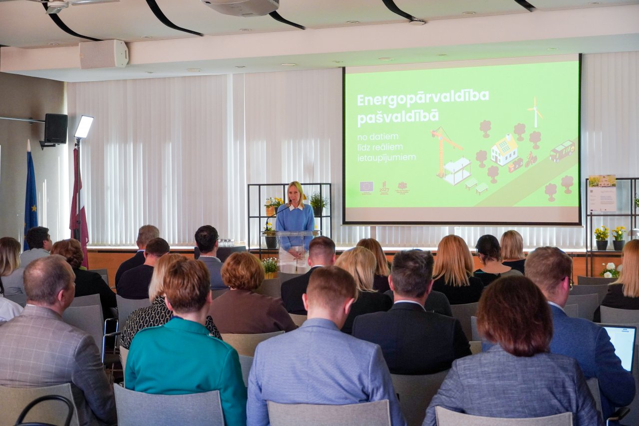 Seminar focuses on the effective use of resources and cost reduction